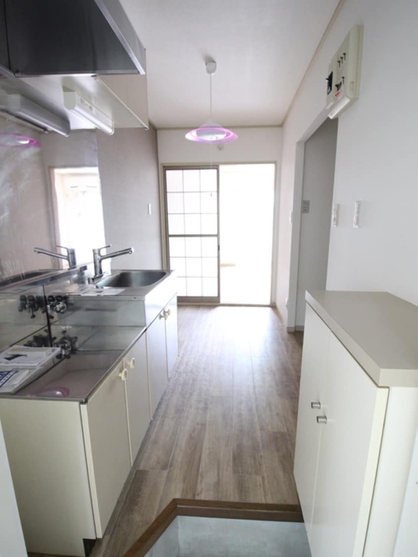 廊下 パルテよしかわ