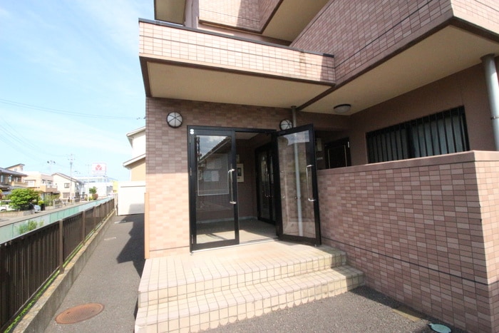 エントランス部分 ロイヤルＲⅢ館