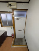 玄関 大泉アパ－トC棟