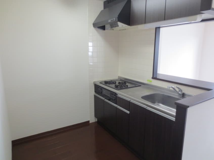 キッチン エ－フィ－ルズ新田東