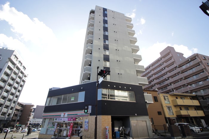 セブンイレブン仙台鉄砲町店(コンビニ)まで50m ＫＤＸレジデンス仙台駅東