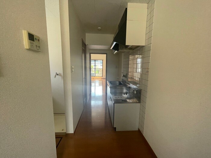 廊下 エルマ－ノ愛子中央2