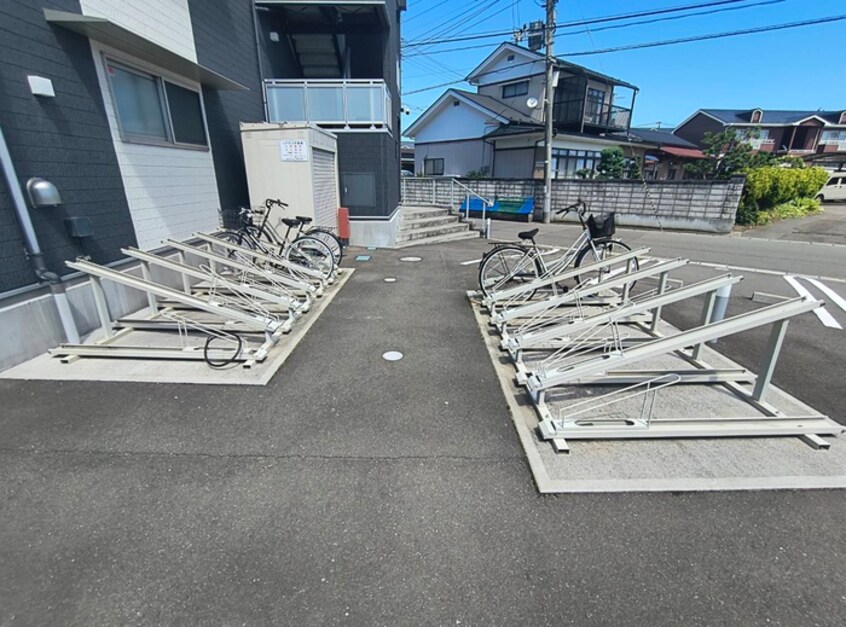 駐輪場 リブリ・１