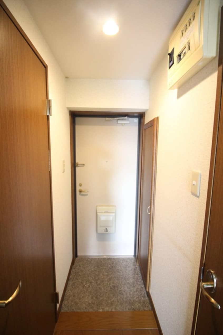 玄関 フォレストコ－ト１