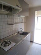 キッチン ロイヤルヒルズ柳生Ⅲ