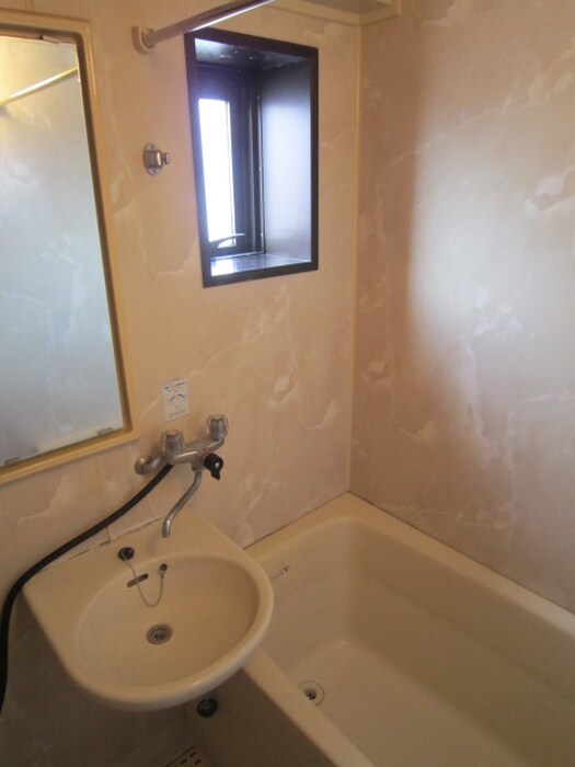 バス／シャワールーム等 ロイヤルヒルズ柳生Ⅲ