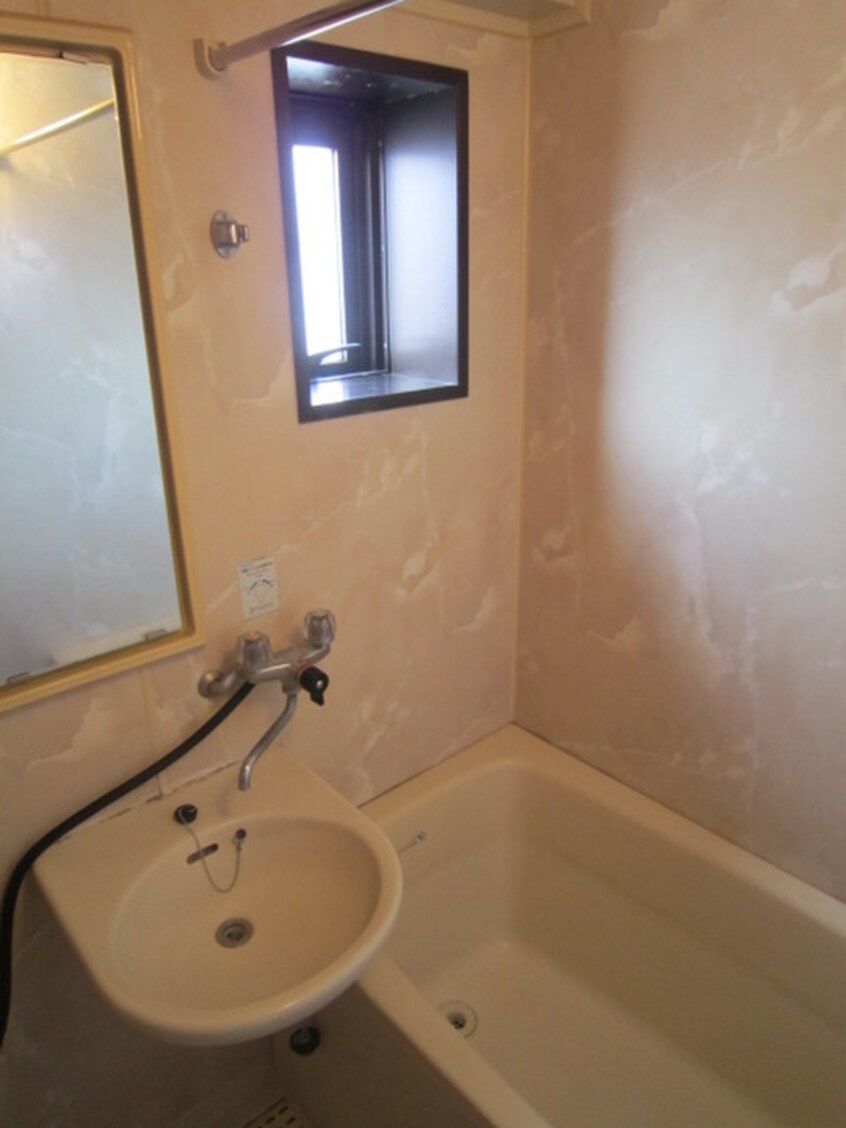 バス／シャワールーム等 ロイヤルヒルズ柳生Ⅲ