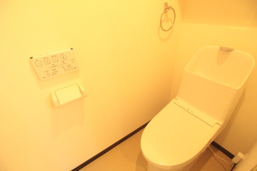 トイレ ロイヤルヒルズ中野