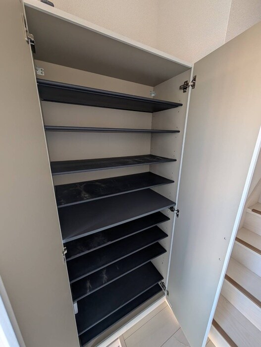 靴箱 プロスペレ霞目