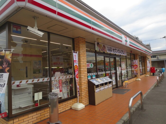 セブンイレブン仙台萩野町(コンビニ)まで250m カーサワット