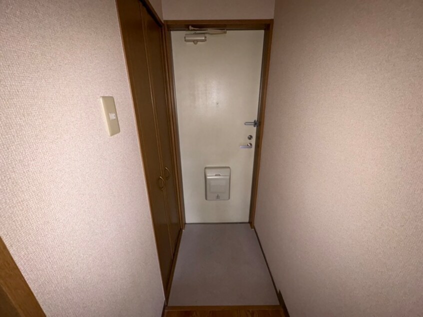 玄関 ア－クヒルズ上ノ台