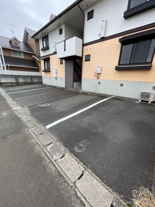 駐車場 ロイヤルヒルズ雷神