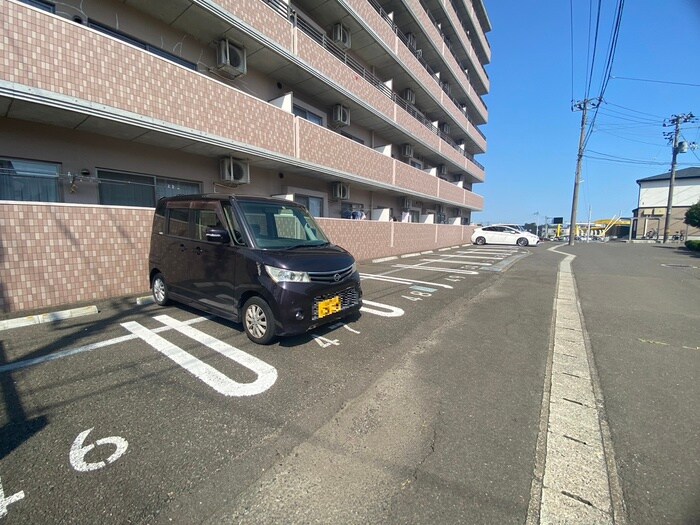 駐車場 カルトセゾン鶴ヶ谷東