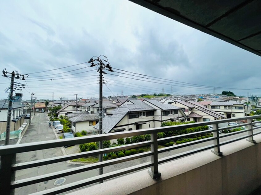 室内からの展望 カルトセゾン鶴ヶ谷東