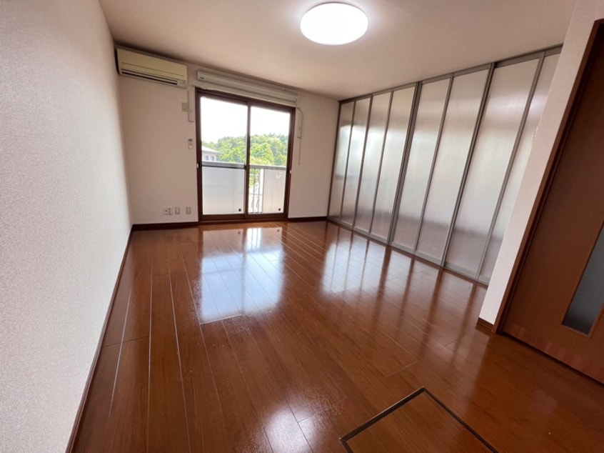 居室 アンビックス利府六番館
