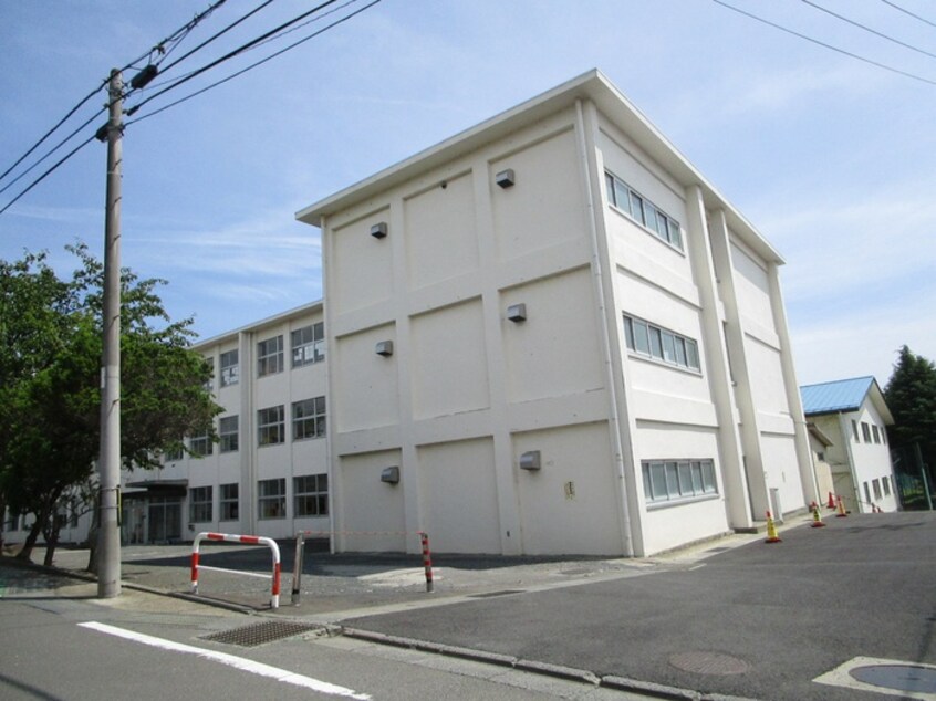 塩竈市立玉川小学校(小学校)まで1453m アンビックス利府伍番館