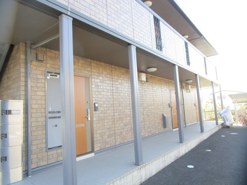 エントランス部分 ロ－ズガ－デンＤ棟