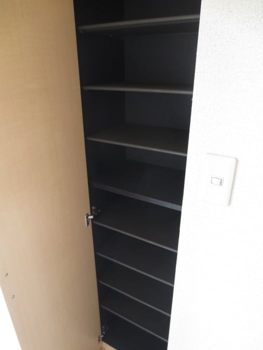 靴箱 ロ－ズガ－デンＤ棟