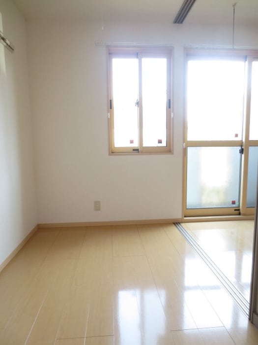 居室 ロ－ズガ－デンＤ棟