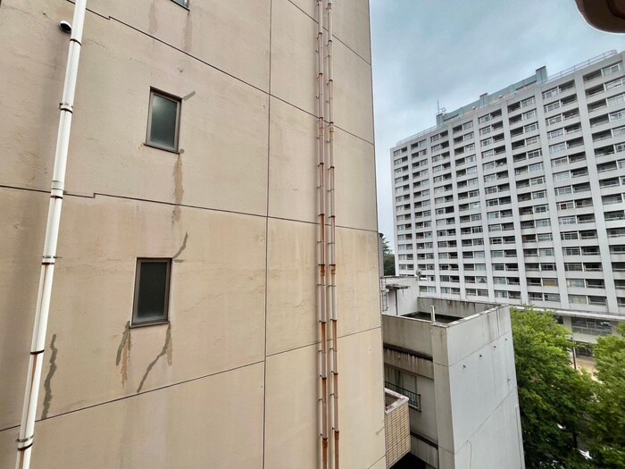 室内からの展望 ロイヤルガーデン春日町