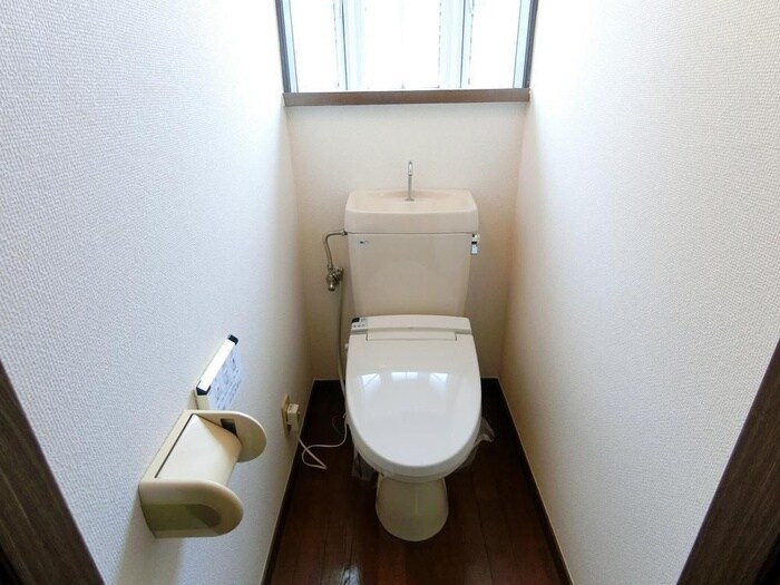 トイレ ホワイトキャッスル遠見塚８番館