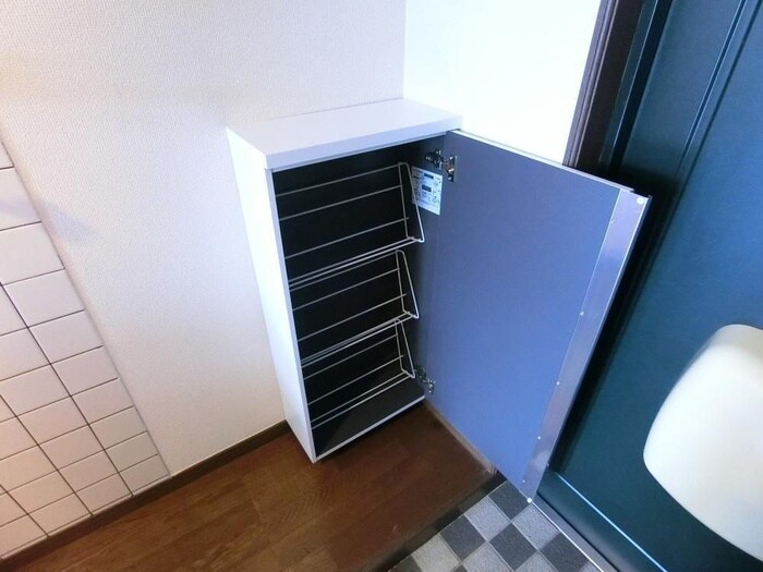 靴箱 ホワイトキャッスル遠見塚８番館