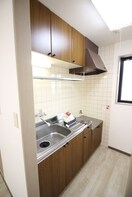 キッチン クレスト－ル市名坂(1階・2階)