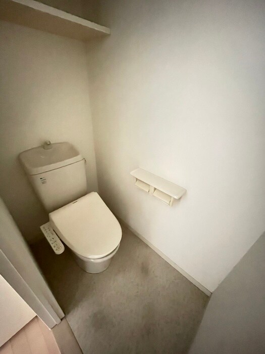 トイレ メゾン霊屋