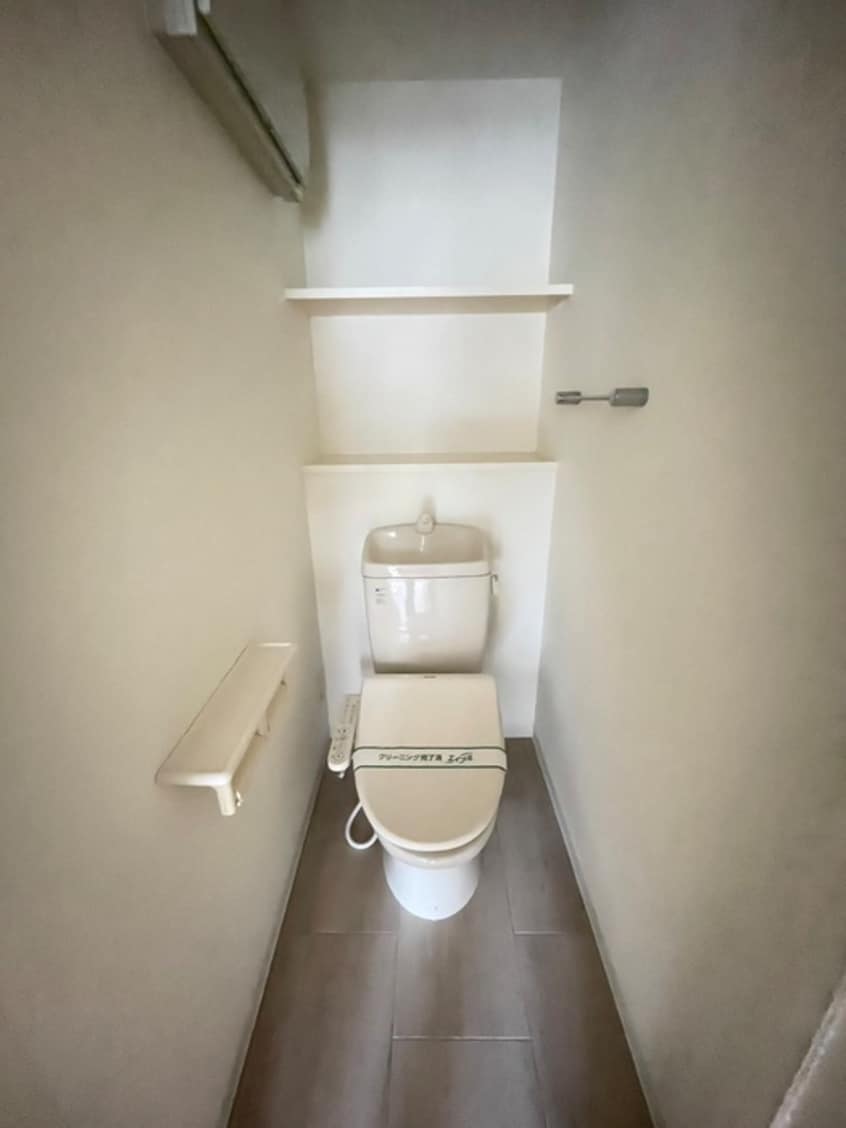 トイレ メゾン霊屋