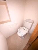 トイレ メゾン霊屋