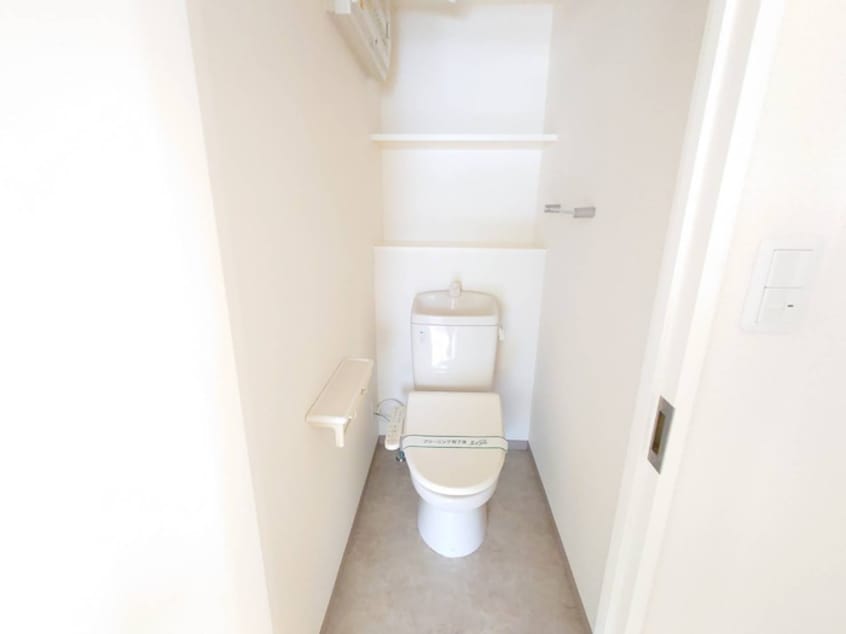 トイレ メゾン霊屋