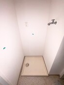 洗濯機置場 メゾン霊屋