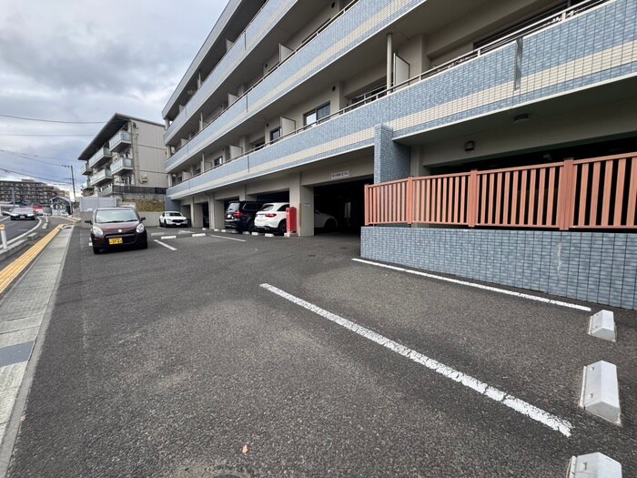駐車場 ノア本屋敷