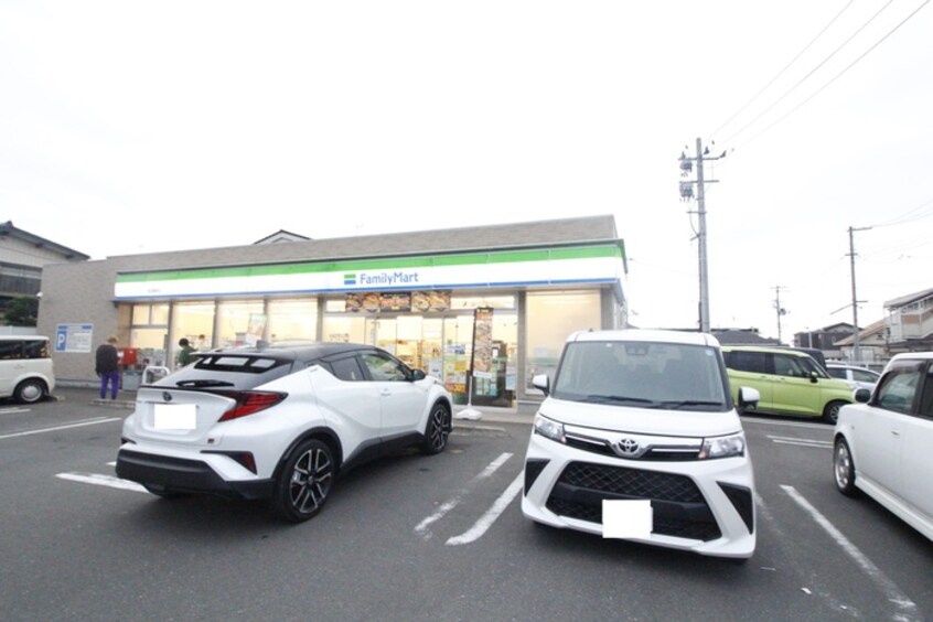 ファミリーマート岩沼桑原店(コンビニ)まで296m セジュ－ル・モナリエＫ