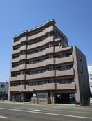 トライアムフ仙台の外観