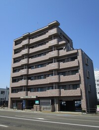 トライアムフ仙台