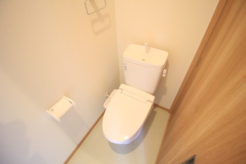 トイレ エクシア中江