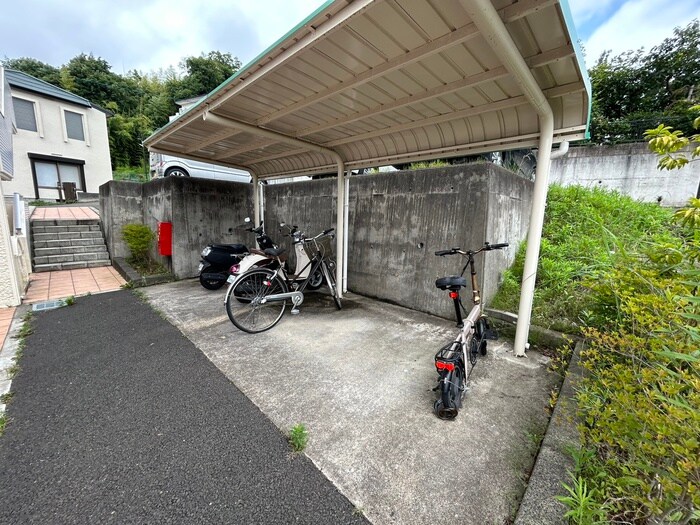 駐輪場 メゾンドール八木山弥生町