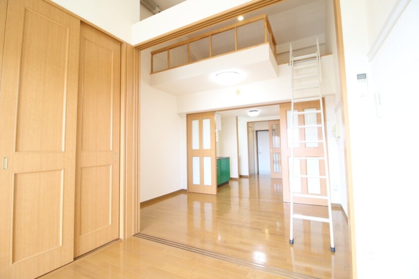 居室 クレスト連坊