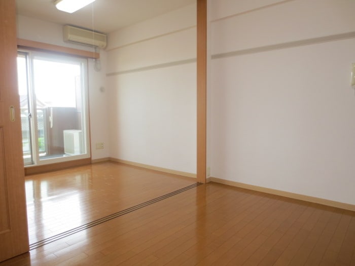 居室 クレスト連坊