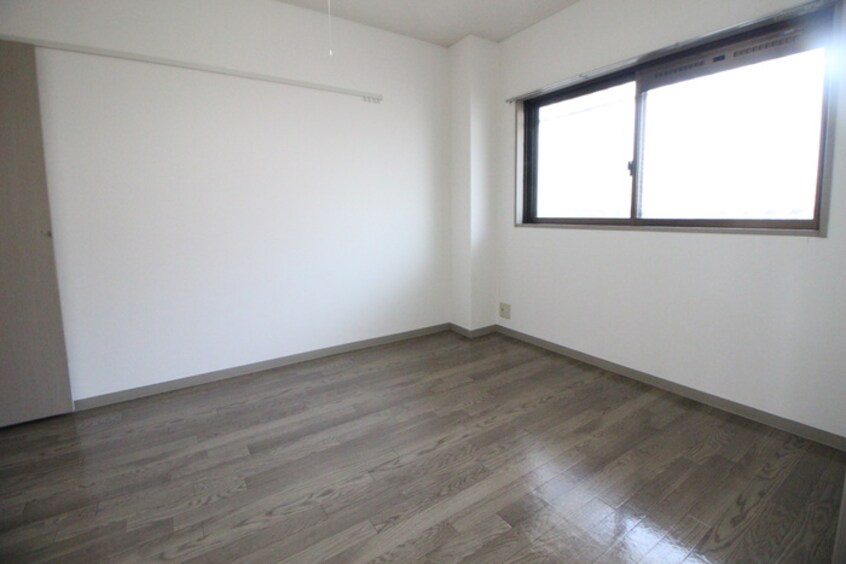 居室 グランシャルマン通町