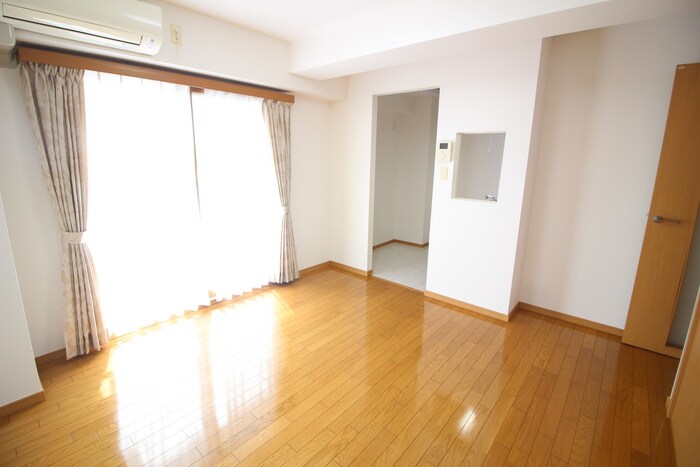 居室 グリシ－ナフロ－ル