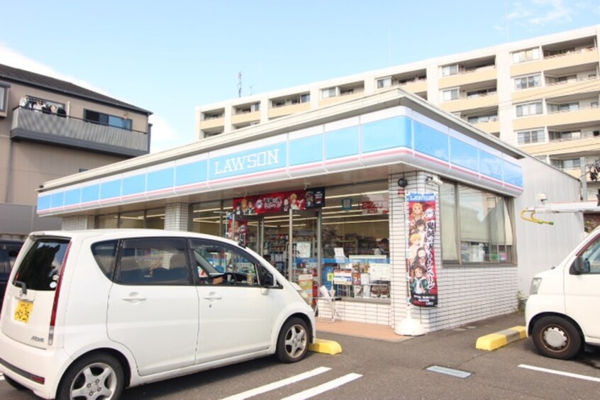 ローソン中山4丁目店(コンビニ)まで770m ヒロハイツ