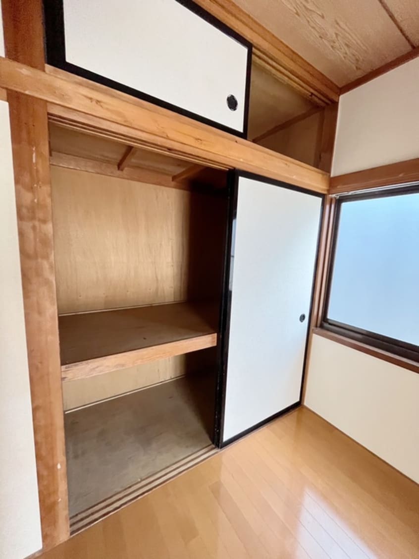 収納 郷古方貸家