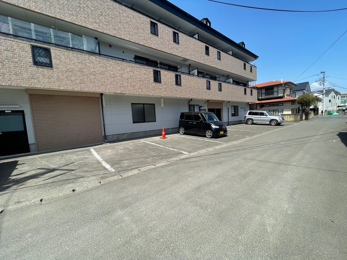 駐車場 ハイデンスカト－