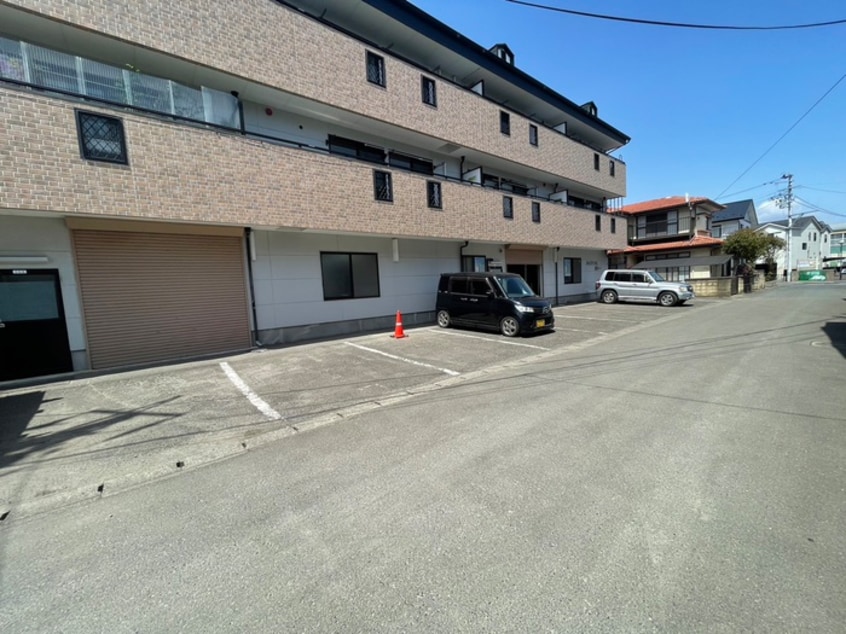 駐車場 ハイデンスカト－