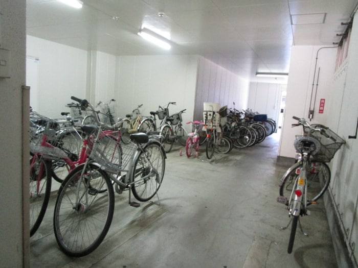 駐輪場 高砂関弐番館