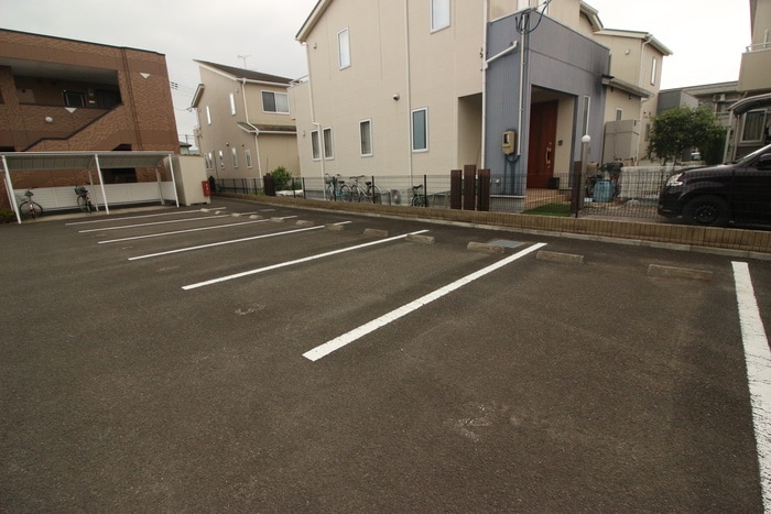 駐車場 グランディ－ル泰英１号館