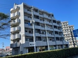 ファミーユイタバシ