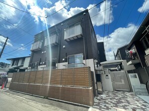 THEソレイユ荒巻神明町　A棟